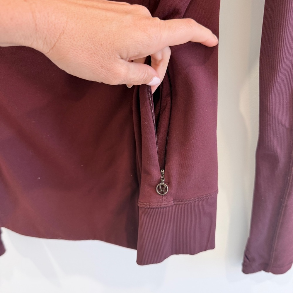 Lululemon Athletica Jacket in Rich Burgundy - Picture 2 of 5